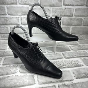 Casual Corner Women's Size 8.5 M Black Leather Quilted Bootie